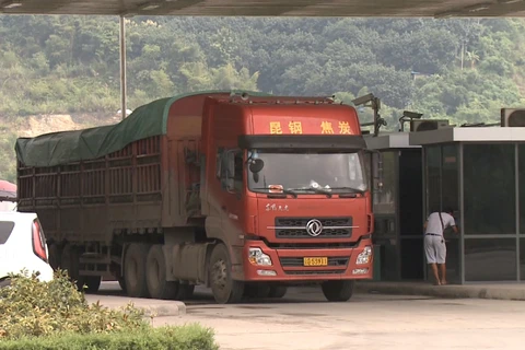 Vietnam's trade with China expected to hit 200 bln USD