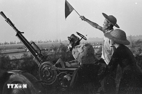 70 aniversario de la liberación de la capital: Dos batallas históricas