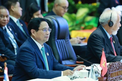 El primer ministro de Vietnam, Pham Minh Chinh, habla en la XXVII Cumbre ASEAN – China. (Fuente: VNA)