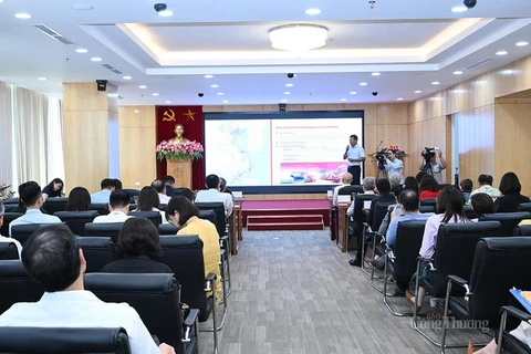 Обзор семинара по применению технологий в логистике и электронной коммерции (Фото: congthuong.vn) 