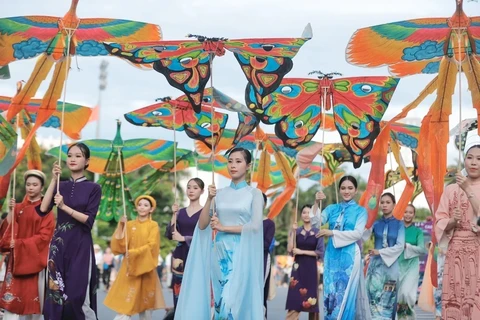 Фестиваль в Хюэ известен как ежегодный обмен культурой и дружбой между Вьетнамом и другими странами мира. (Фото: ВИА)
