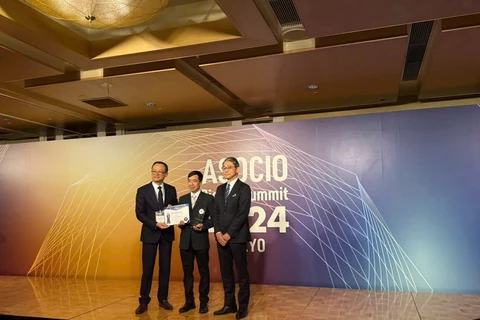 La central provincia vietnamita de Thua Thien-Hue recibió el premio en la categoría de ciudad inteligente 2024 otorgado por la ASOCIO (Fuente: VNA)