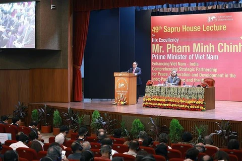 Le Premier ministre Pham Minh Chinh prononce un discours politique prononcé jeudi 1er août au Conseil indien des affaires mondiales (ICWA) à New Delhi, le 1er août 2024. Photo : VNA