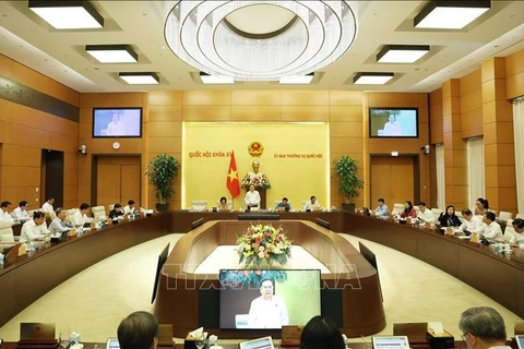 Le président de l’Assemblée nationale Trân Thanh Mân s’exprime lors de la session thématique du Comité permanent de l’Assemblée nationale, à Hanoi, le 12e août. Photo : VNA 