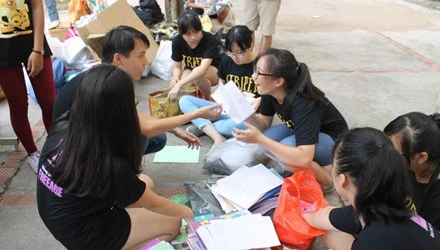 Student group recycles paper for notebooks 