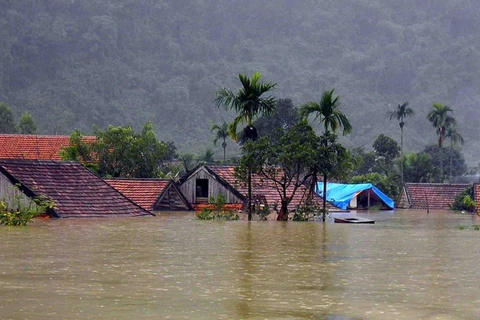 Quang Nam helps build flood-proof houses for needy households