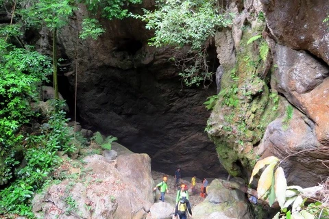 New adventurous tour explores unique caves in Quang Binh