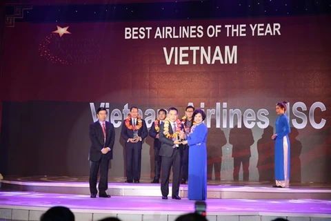 Vietnam Airlines receives service national excellence award