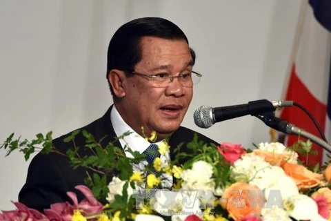 Cambodia calls for East Sea dispute settlement via negotiations