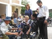 Wheelchairs given to the disabled in Lam Dong