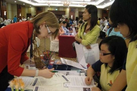 Vietnam, Russia enhance education bonds
