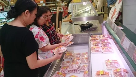 No dumped chicken imported to Vietnam from US: Customs