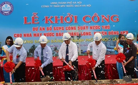 Hanoi upgrades Bac Thang Long-Van Tri water plant 