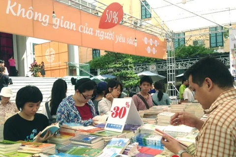  Hanoi vibrant with Autumn book fair 2015 