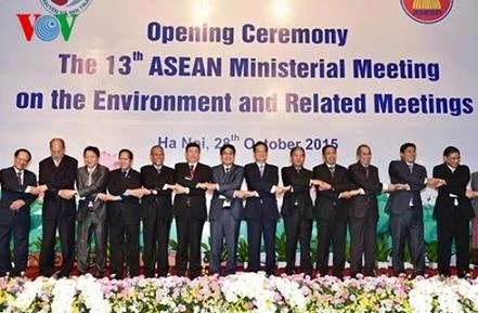 ASEAN ministers adopt statement on climate change 