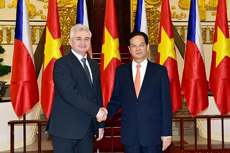 Czech Senate President highly values Vietnamese community