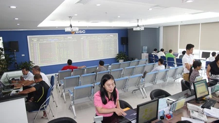 Vietnam’s shares down for fourth day 