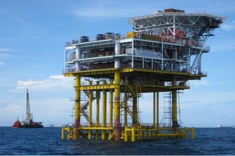 Vietsovpetro puts oil rig into operation offshore Ba Ria-Vung Tau