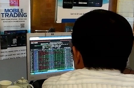 Vietnam’s shares jump, led by banks 