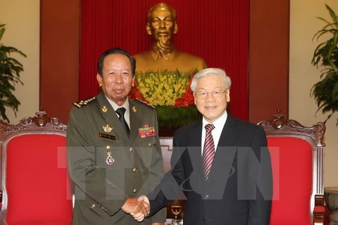 Party General Secretary advocates close defence ties with Cambodia