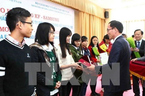 Needy students receive KF-Samsung scholarships