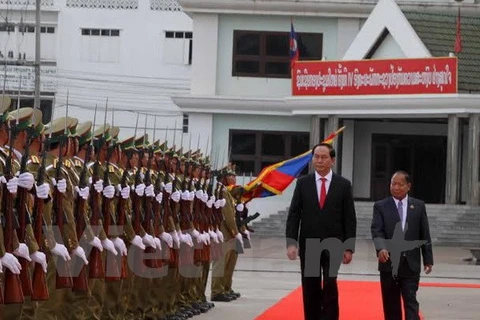 Vietnam, Laos set to continue fighting crimes next year