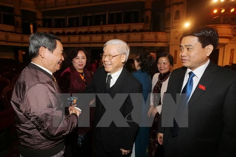 Leaders meet Hanoi NA deputies of different generations 
