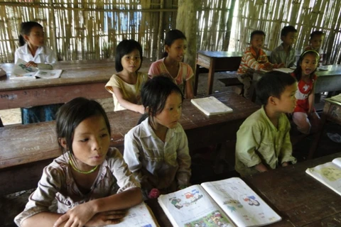 Dak Lak promotes Ede language teaching in schools 
