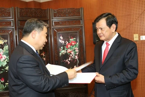 Vietnam, China discuss cooperation in martyr-related issues