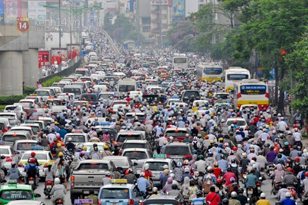 Hanoi plans measures to reduce traffic jams 