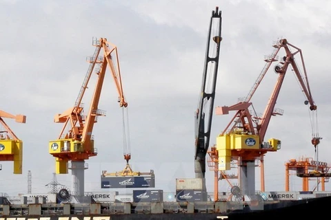 Efforts to boost exports, reduce trade deficit