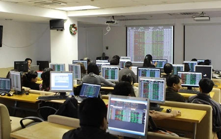 Vietnam’s stocks up, led by brokerages 