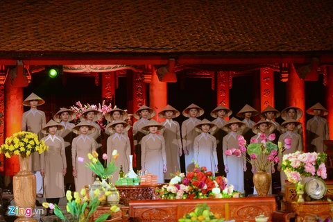 Ao dai festival shines in Hanoi 