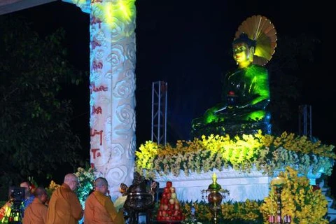 Jade Buddha statue arrives in Hai Phong