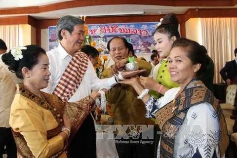 High-ranking delegation visits Laos on Bunpimay New Year