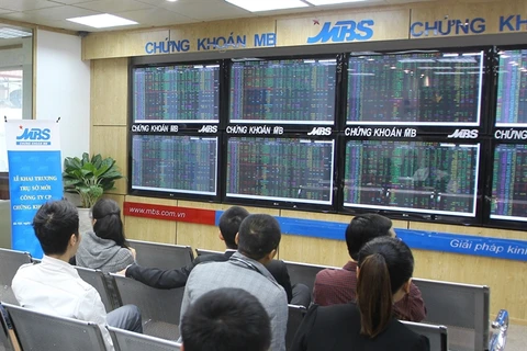 Blue chip stocks lift Vietnam’s markets