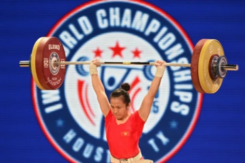 Huyen wins silver at Asian weightlifting championships