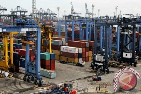 Indonesia sees surge in trade surplus as imports decline