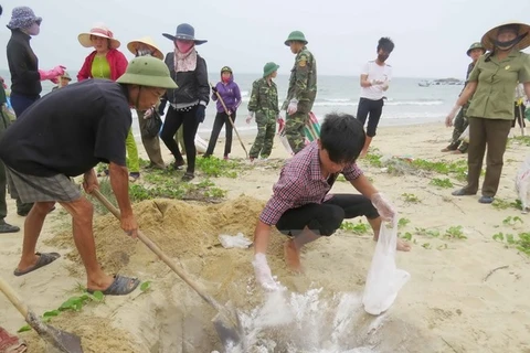 VBS’s Central Committee presents gifts to central fishermen