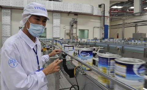 Vinamilk opens dairy plant in Cambodia
