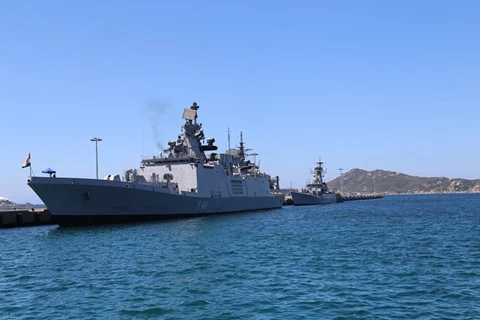 Indian naval ships make port call at Cam Ranh International port