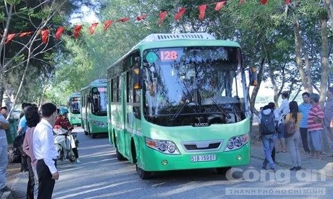 HCM City pilots electricity-powered bus routes