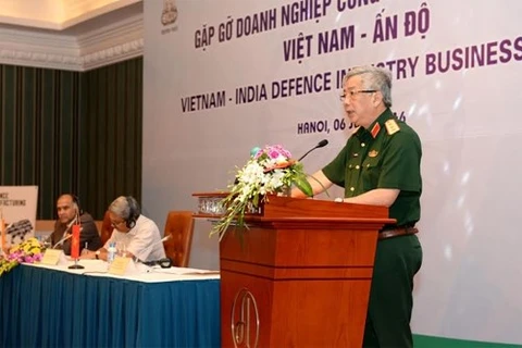Indian defence chief vows to back business affiliation with Vietnam