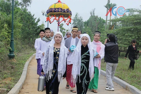 An Giang: Cham ethnic people celebrate Ramadan month