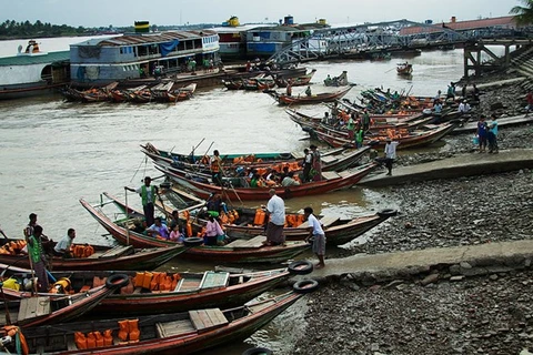 Myanmar cancels sea dyke project in Yangon