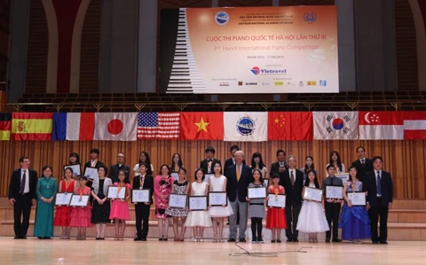 Young pianists to compete in Hanoi