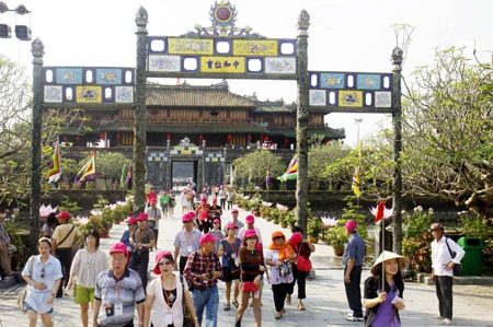 Hue ancient citadel tops tourist destinations in Vietnam