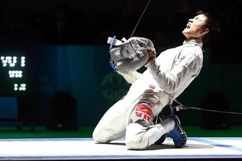 Fencing star to carry Vietnam’s flag at Rio Games