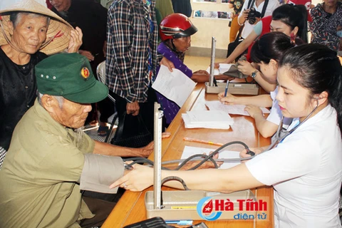 Free health check-ups for poor people in Ha Tinh 