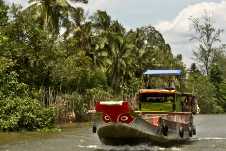 Mekong Delta to accelerate transport infrastructure development